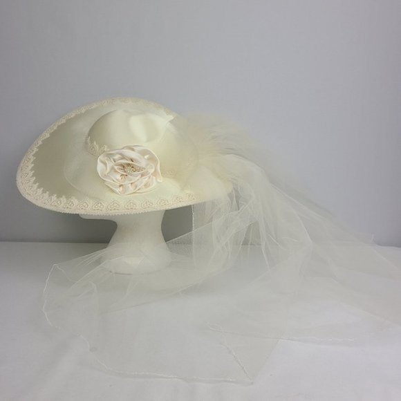 Vintage Accessories - VINTAGE Cream Floral Veil Hat Wedding Bridal